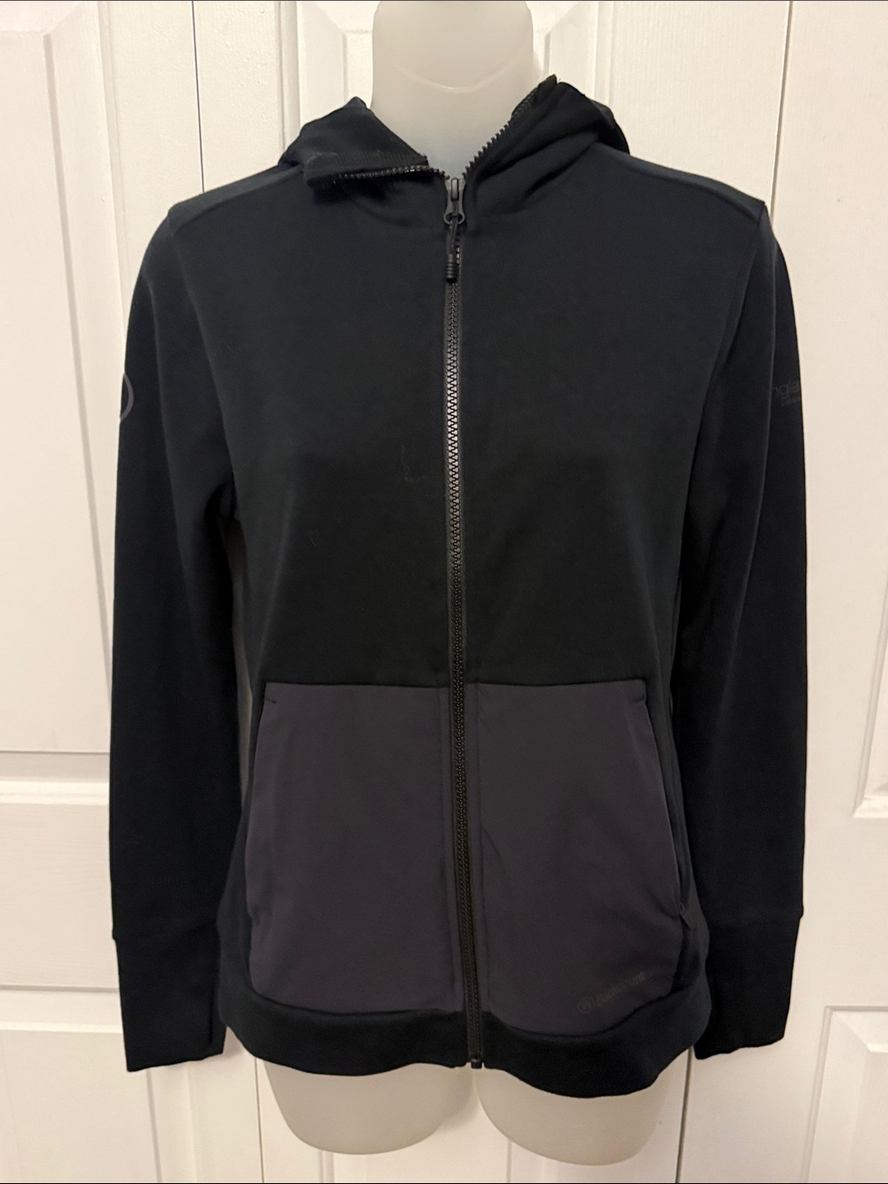 Black Hooded Sz XS Zip Shirt Jacket with Contrast Pocket Panels B718